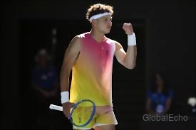 Iga Swiatek's Road to the Australian Open 2025 Semifinals: Controversy and Triumph