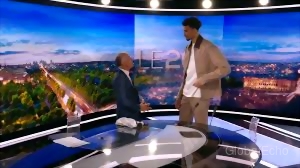 Victor Wembanyama et l'effet de taille : Analyse d'une apparition télévisuelle